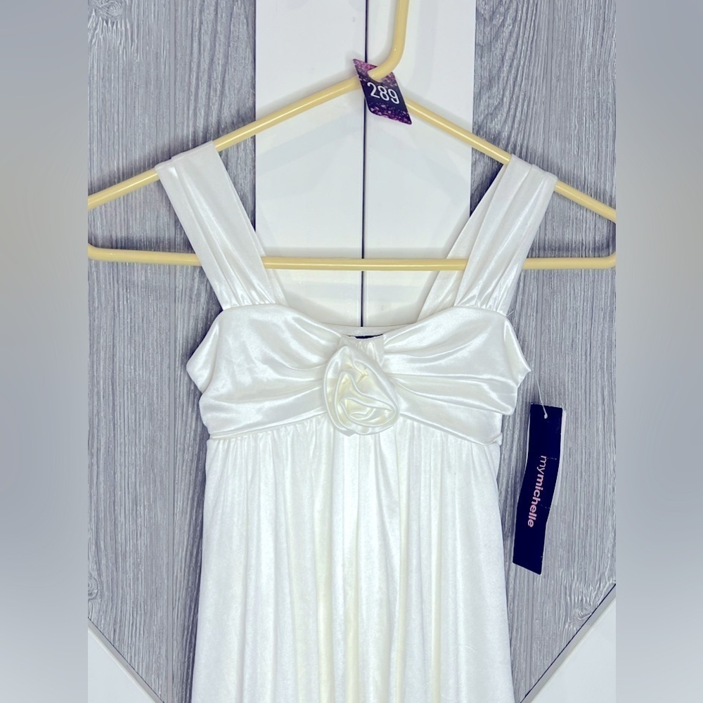 B4.51 NWT My Michelle Juniors Satin Dress • Size 7 - Picture 2 of 4